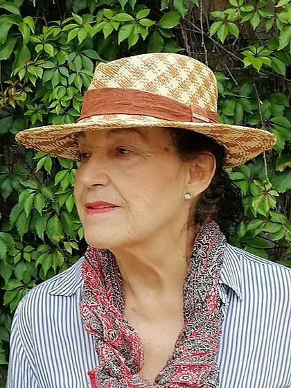 Retrato de Margarita Pointelín con sombrero